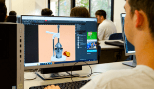 Pantalla de ordenador con programa de diseño industrial